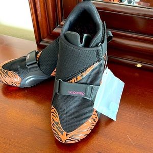 Women’s Nike SuperRep cycling shoes. Includes metal hardware.